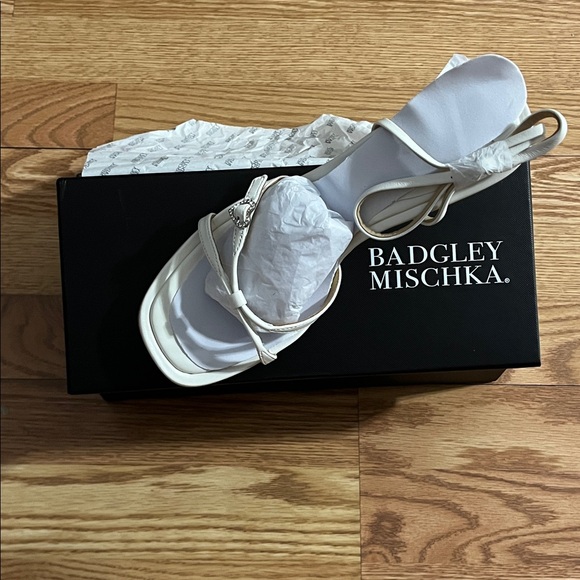 Badgley Mischka White Leather Sandals with Heart Buckle - Picture 1 of 5